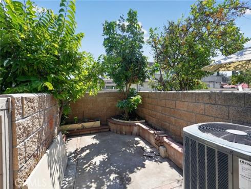 5130 W 1st  E , Santa Ana, CA