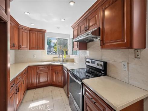 5130 W 1st  E , Santa Ana, CA