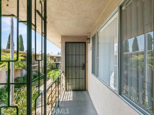 1801  Greenleaf  15  Street, Santa Ana, CA