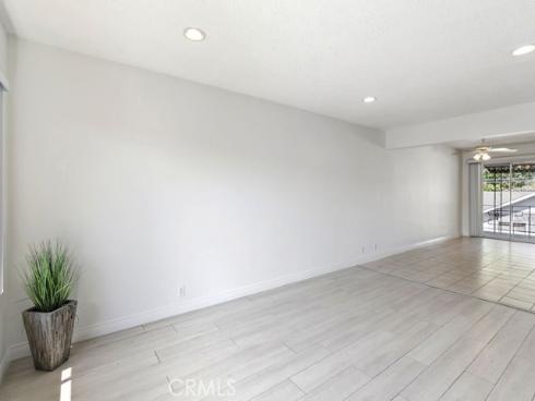 1801  Greenleaf  15  Street, Santa Ana, CA