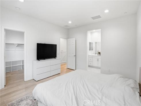 916  E 3rd St  , Santa Ana, CA