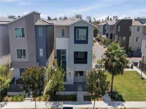 916  E 3rd St  , Santa Ana, CA