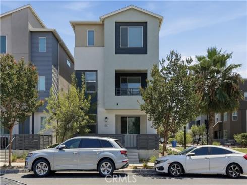 916  E 3rd St  , Santa Ana, CA