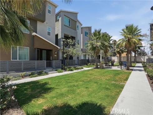 916  E 3rd St  , Santa Ana, CA