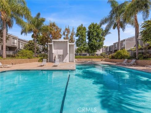 2710 W Segerstrom F Avenue, Santa Ana, CA