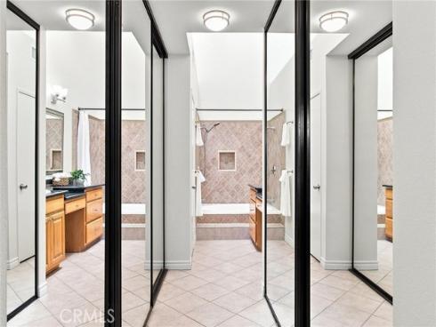 2538 W Macarthur #J Boulevard, Santa Ana, CA