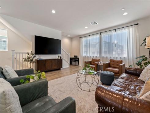 924 E 3rd Street, Santa Ana, CA