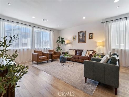 924 E 3rd Street, Santa Ana, CA