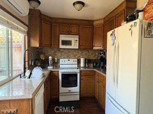 321  Carriage Dr. #d  , Santa Ana, CA