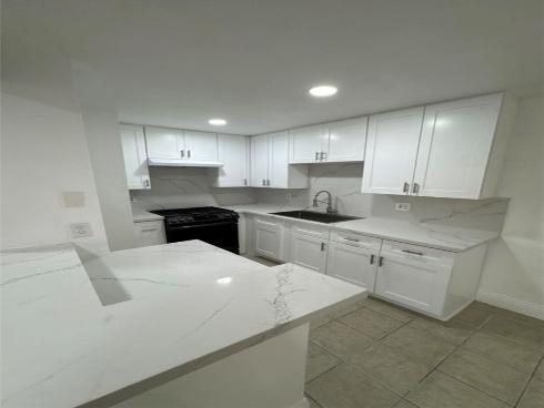 1101 W. Macarthur 301