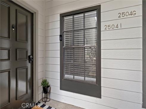 2504 W Macarthur I Boulevard, Santa Ana, CA