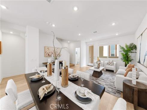 1816 E 1st 440 , Santa Ana, CA