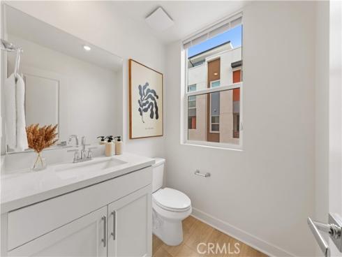 1816 E 1st 440 , Santa Ana, CA