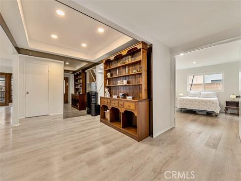 3102 S Pacific , Santa Ana, CA