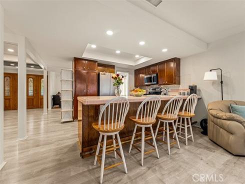 3102 S Pacific , Santa Ana, CA