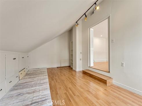 3102 S Pacific , Santa Ana, CA