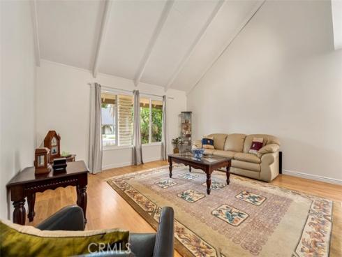 3102 S Pacific , Santa Ana, CA