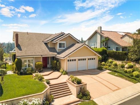 1782  Bridal Path   Way, Santa Ana, CA