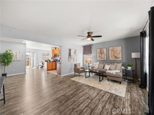 2211  Oak   Street, Santa Ana, CA