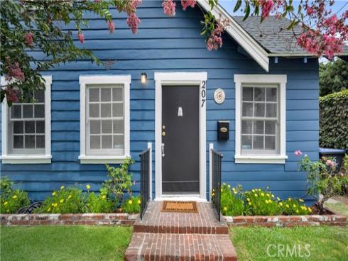 207 W Buffalo Avenue, Santa Ana, CA