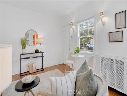 207 W Buffalo Avenue, Santa Ana, CA