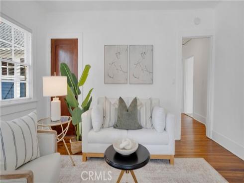 207 W Buffalo Avenue, Santa Ana, CA