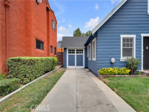 207 W Buffalo Avenue, Santa Ana, CA