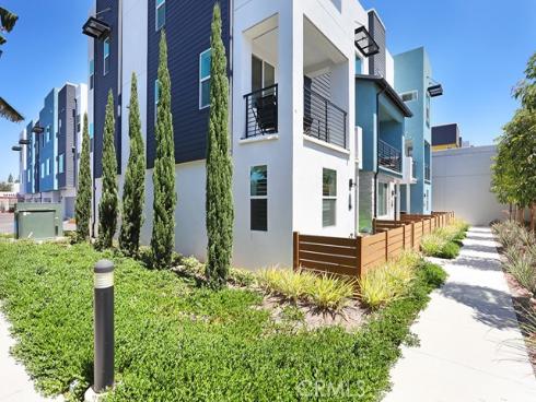 854  S Harbor Blvd  , Santa Ana, CA