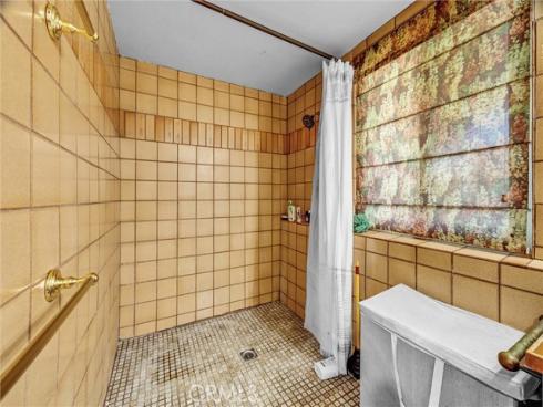 3429 S Lowell , Santa Ana, CA