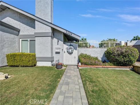 3429 S Lowell , Santa Ana, CA