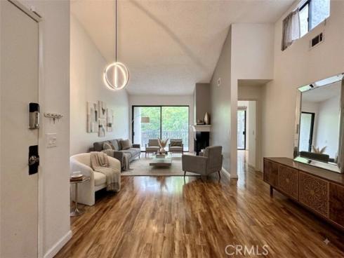 2542 W Macarthur  , Santa Ana, CA