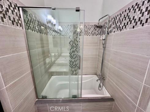 2542 W Macarthur  , Santa Ana, CA