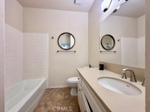 2542 W Macarthur  , Santa Ana, CA
