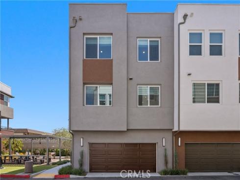 651 S Lyon   Street, Santa Ana, CA