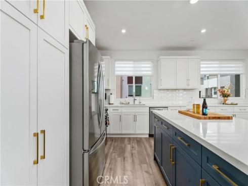 651 S Lyon   Street, Santa Ana, CA