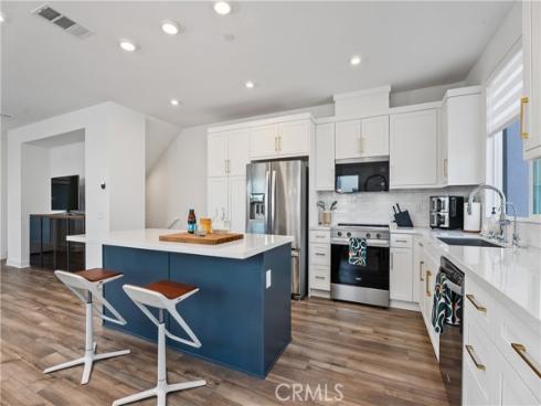 651 S Lyon   Street, Santa Ana, CA