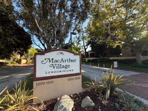 1000 W. Macarthur Boulevard 84