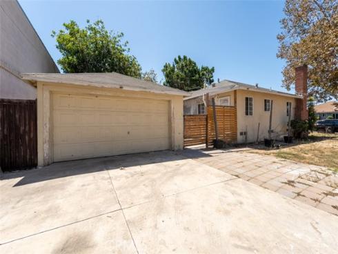 2101 S Sycamore , Santa Ana, CA