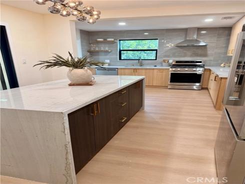 2409 N Hesperian Street, Santa Ana, CA