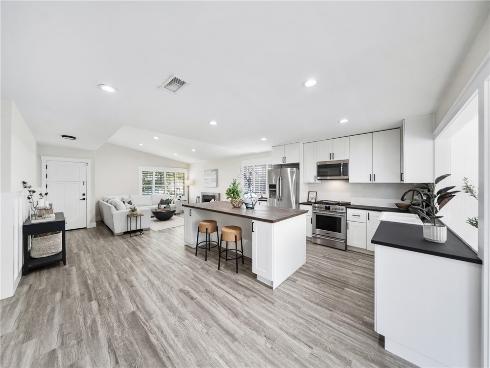2818 N Lowell , Santa Ana, CA