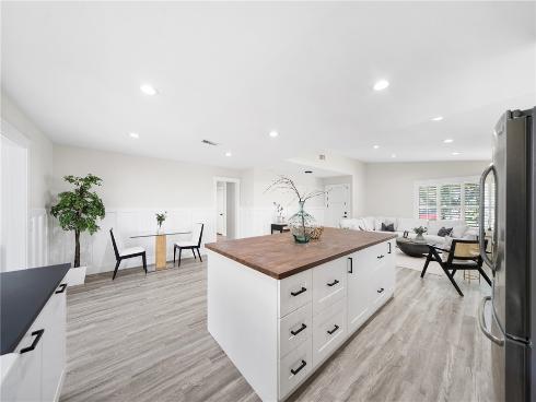 2818 N Lowell , Santa Ana, CA