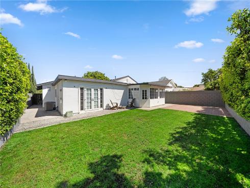 2818 N Lowell , Santa Ana, CA