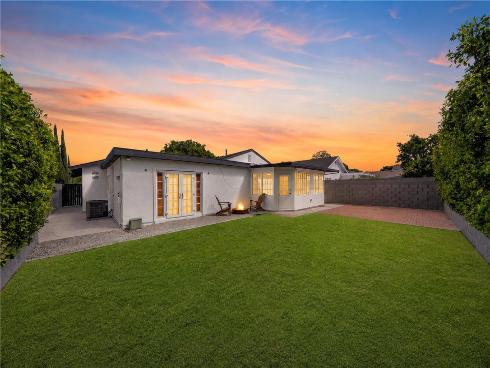 2818 N Lowell , Santa Ana, CA