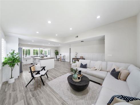 2818 N Lowell , Santa Ana, CA