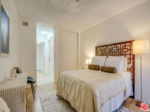 302 E Chestnut 215 Avenue, Santa Ana, CA