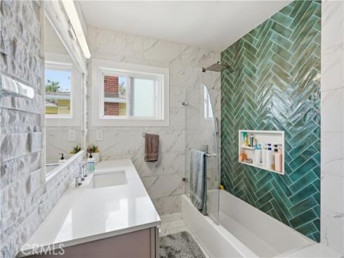 2215 N Spurgeon  , Santa Ana, CA