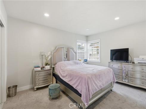 2215 N Spurgeon  , Santa Ana, CA