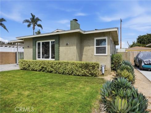 2215 N Spurgeon  , Santa Ana, CA