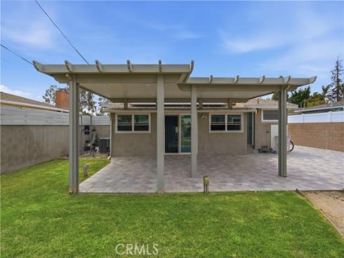 2215 N Spurgeon  , Santa Ana, CA