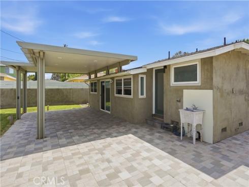 2215 N Spurgeon  , Santa Ana, CA